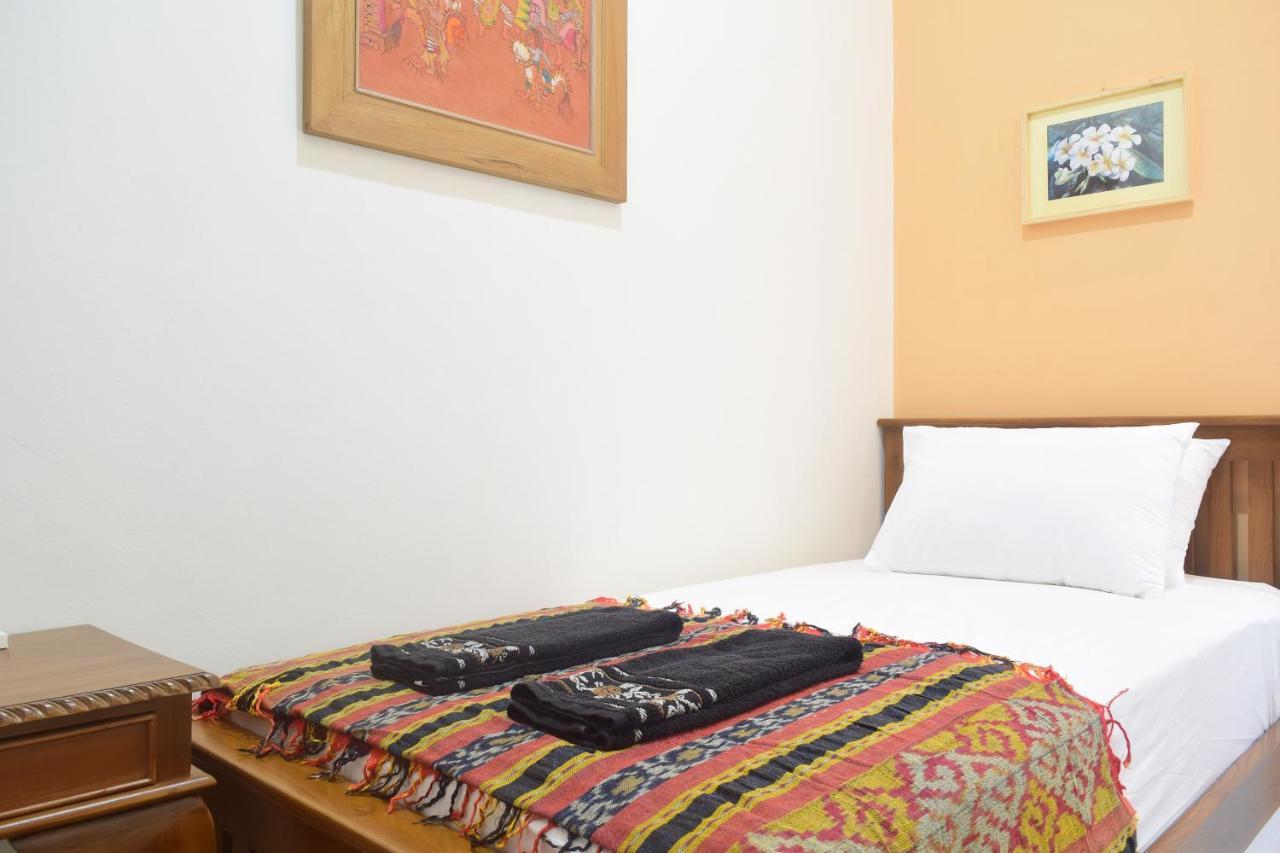 The Cabin Hotel Ambasador Yogyakarta Ngoại thất bức ảnh